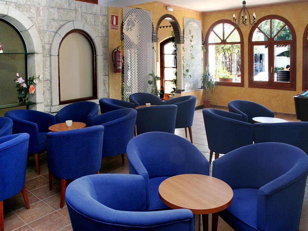 Hotel Comarruga Platja 3*