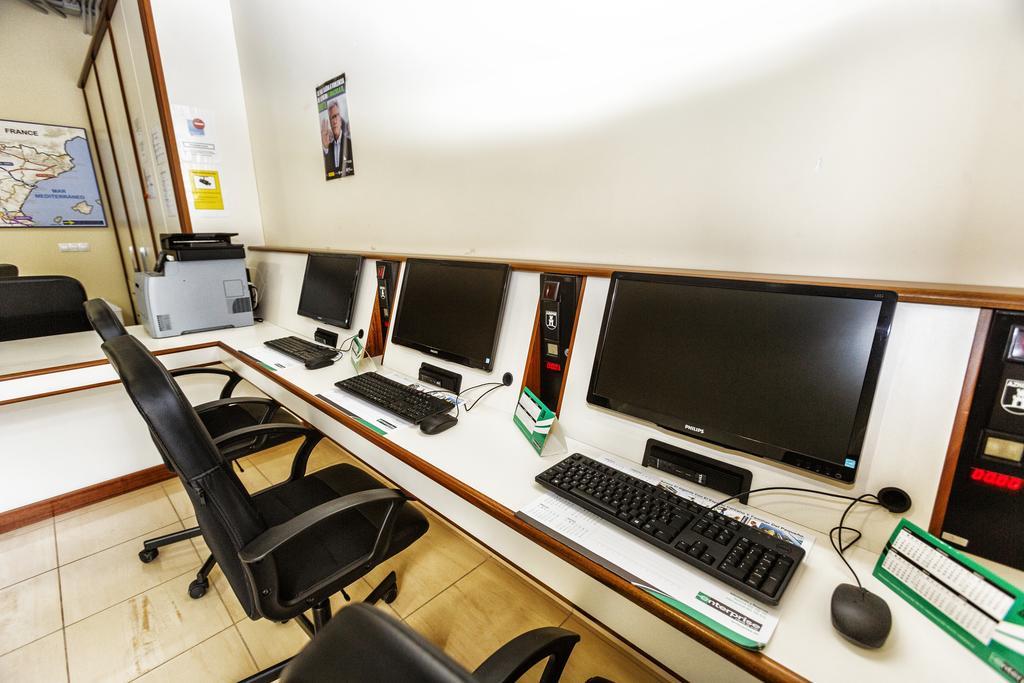 Arribada Hostel