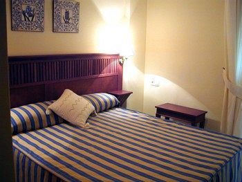 Turisticos Anoreta Hotel *