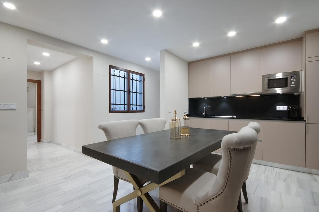 Suites Gran Via Capilla Real Apartment
