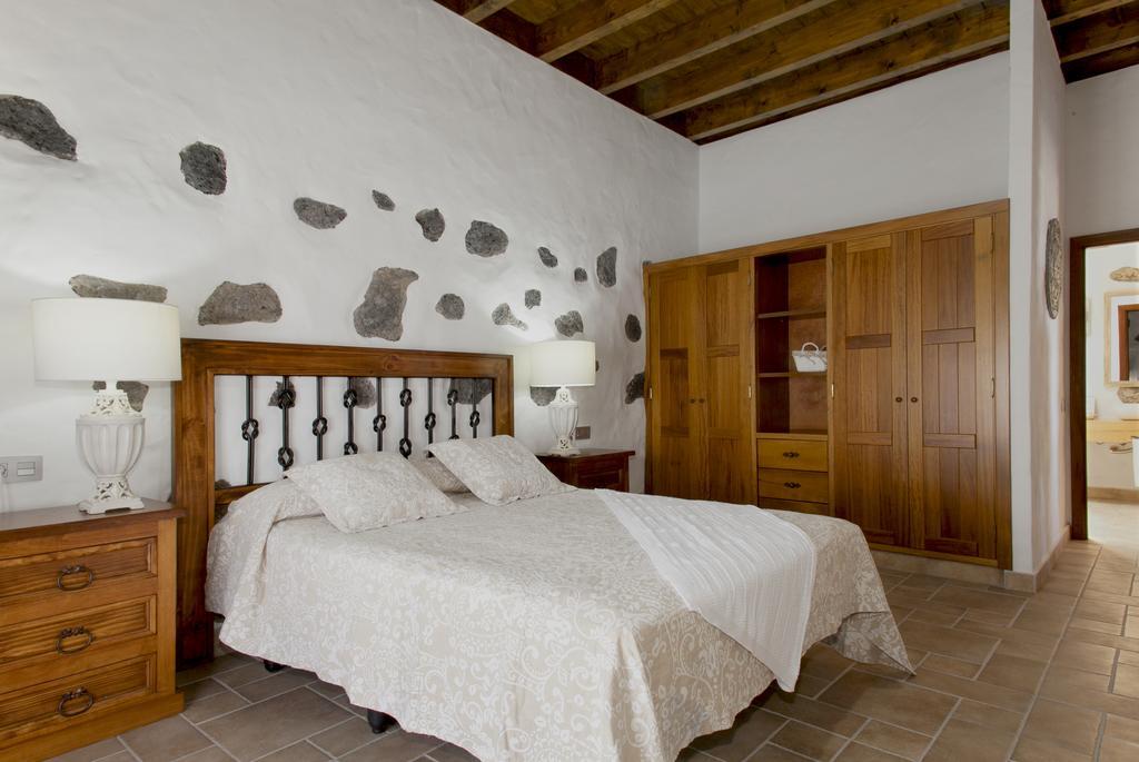 Caserío Leandro Ii Tías