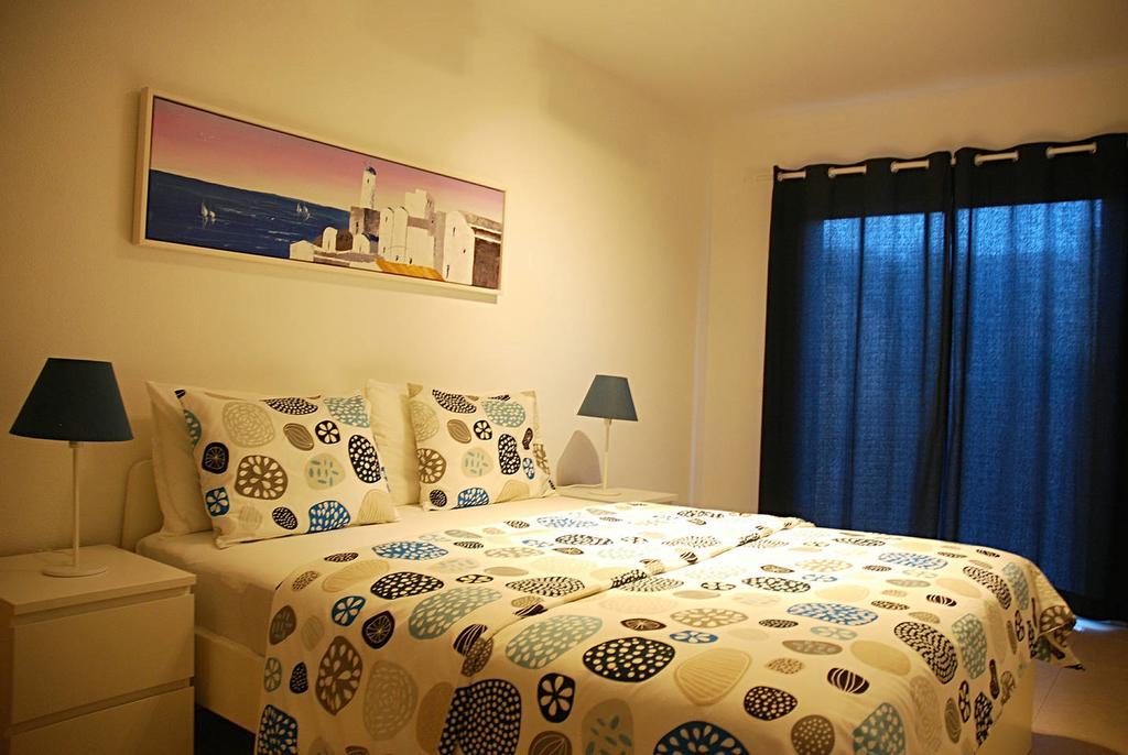 Front Beach, 4 People, Free Wifi * Puertito de Guimar