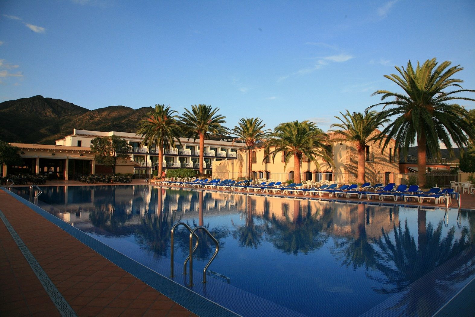 San Carlos Hotel 4*