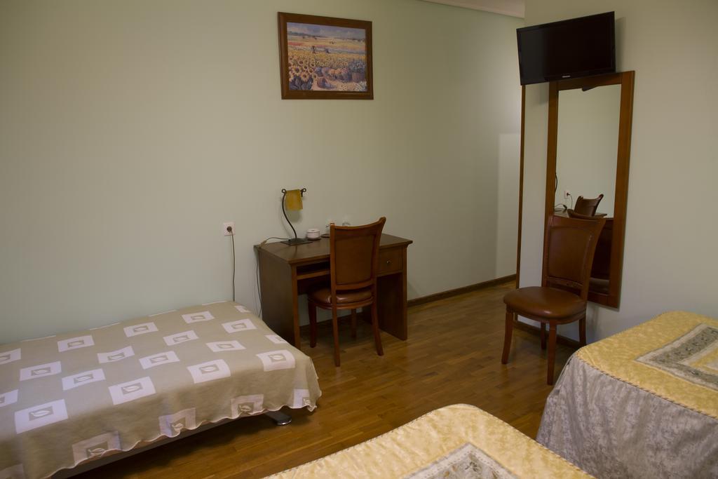 14 Hotel 2*