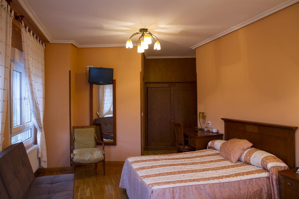 Hotel 14 Pravia