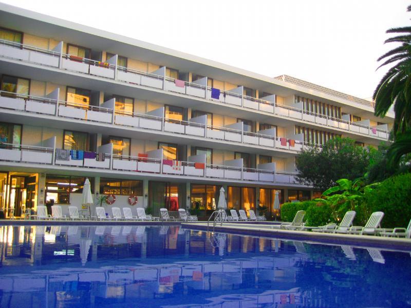 Arenal Hotel 3*