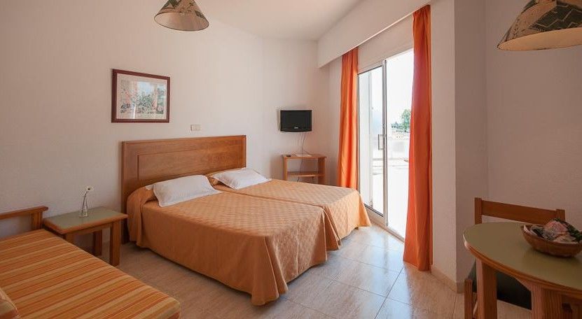 Universal Elisa Aparthotel