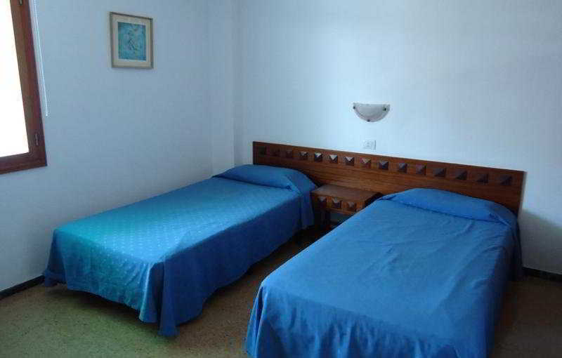 Aparthotel Fayna 2*