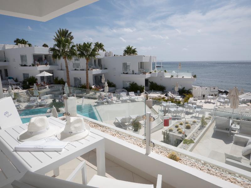 Lani's De Luxe - Adults Only 5*