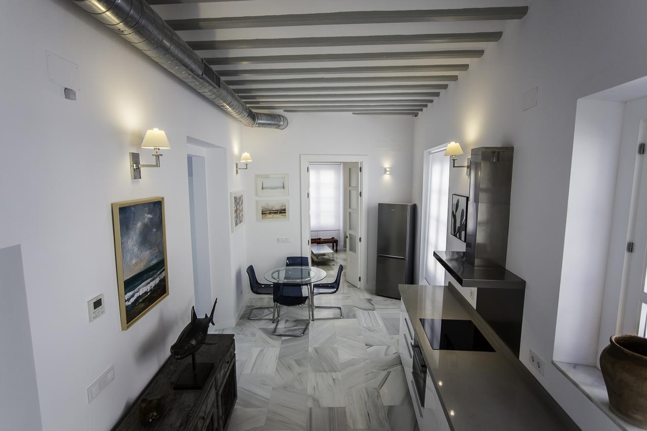 Elegant Cadiz