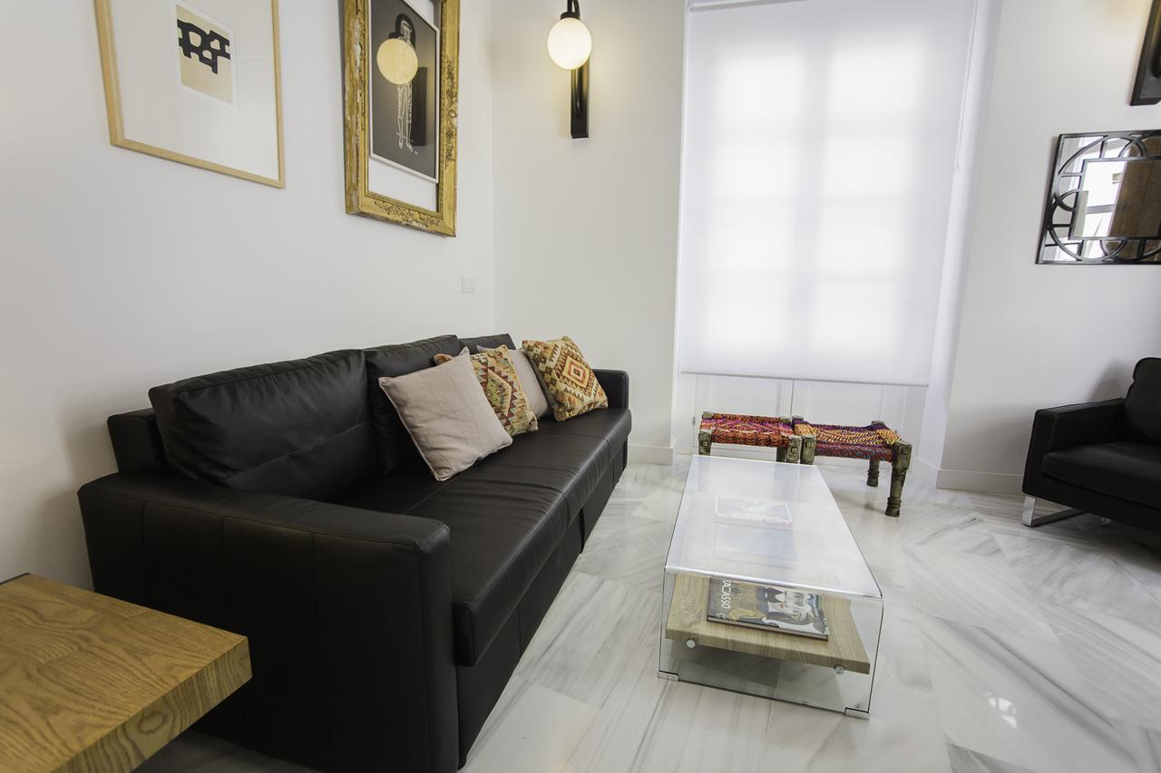 Elegant Cadiz