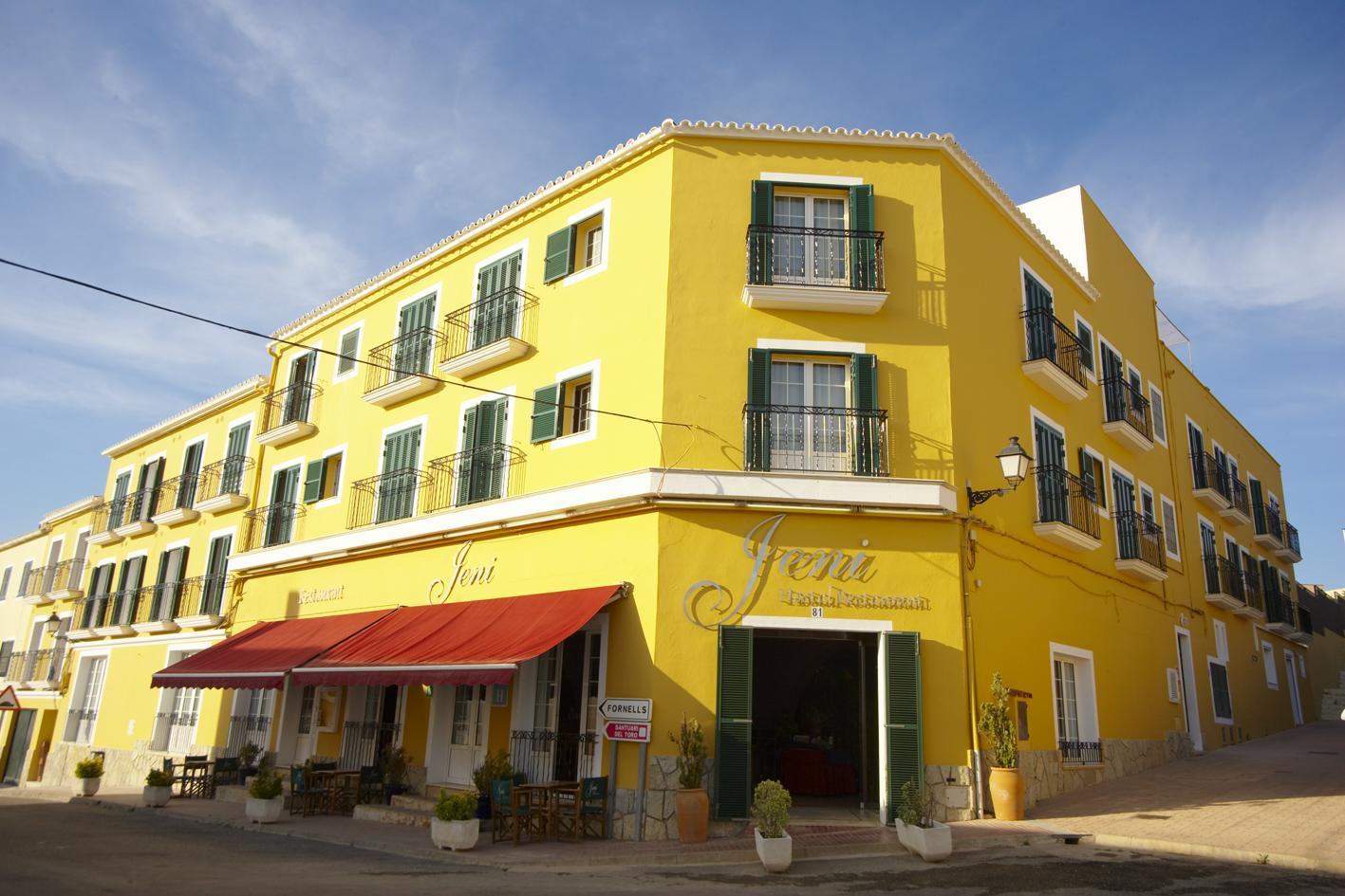 Jeni & Restaurant Hotel 3*