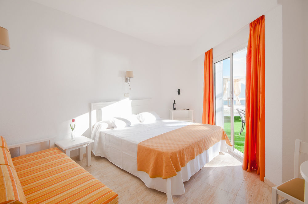 Universal Elisa Aparthotel Playa de Muro (Mallorca)
