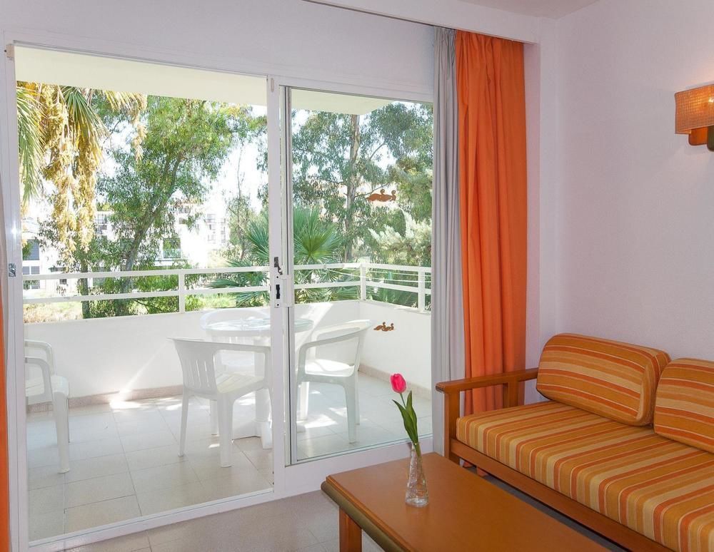 Universal Elisa Aparthotel