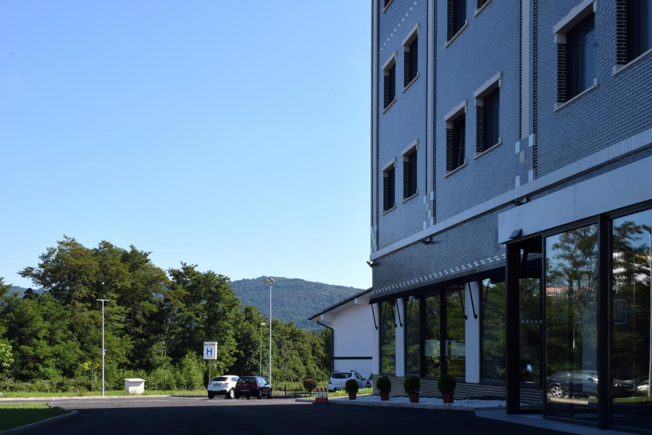 New Bilbao Airport Hotel Derio