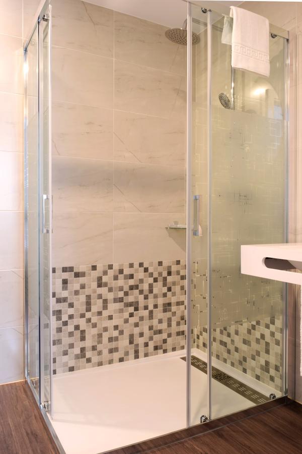 Hotel New Bilbao Airport 3*