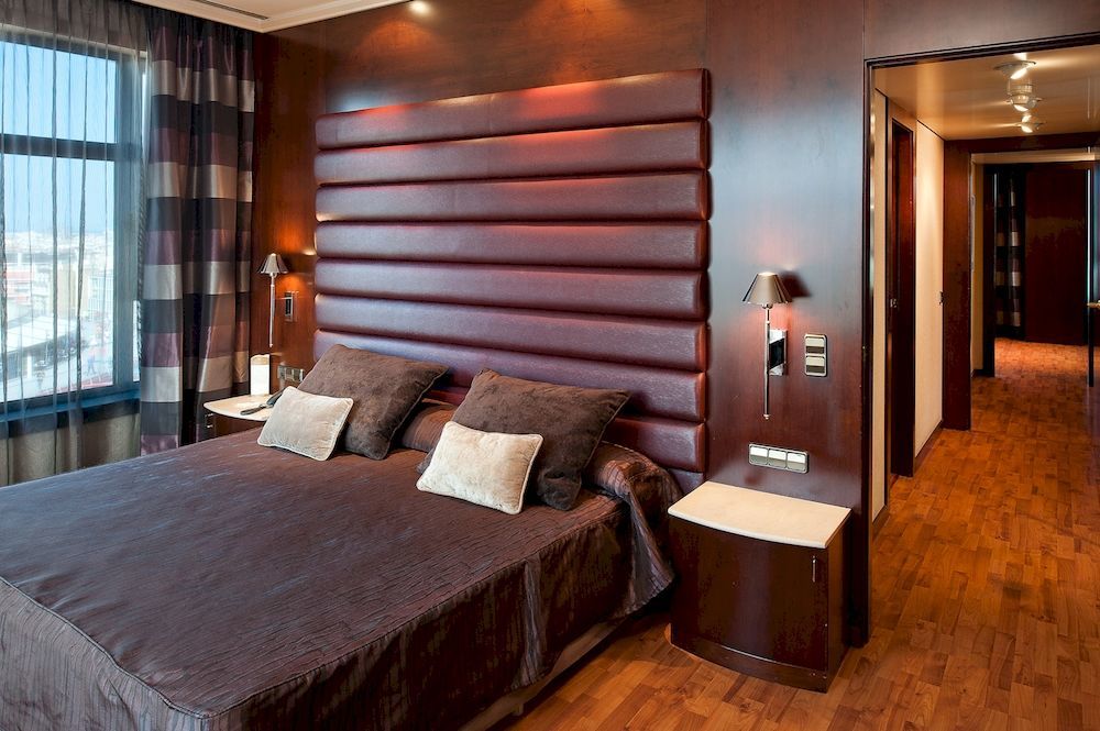 Hotel Catalonia Plaza 4*