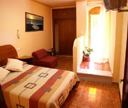 Hostal Tarik 2*
