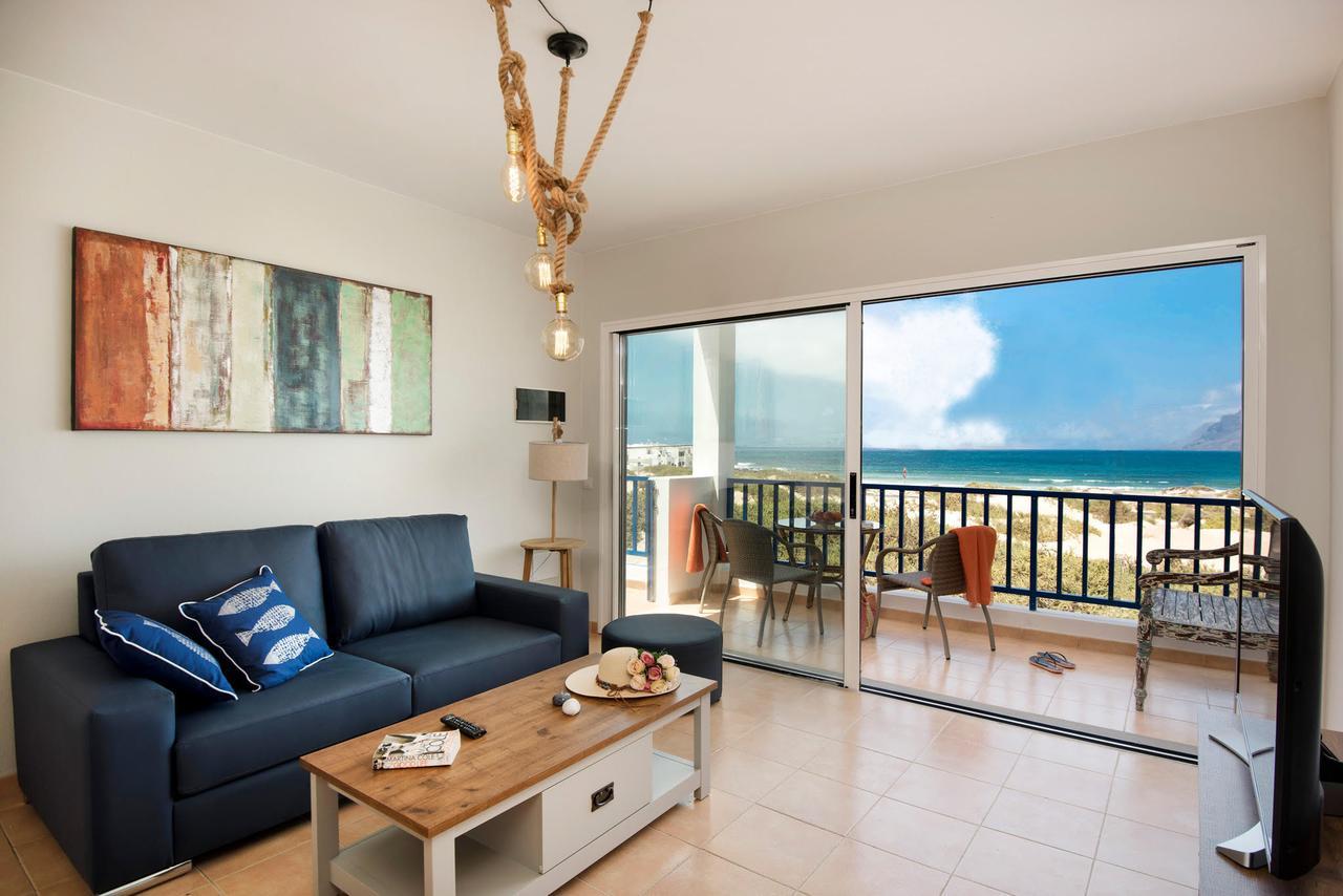 Views Apartment Famara