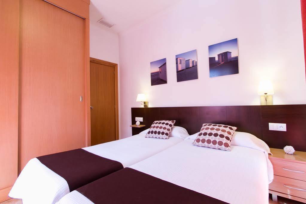 Hotel Living