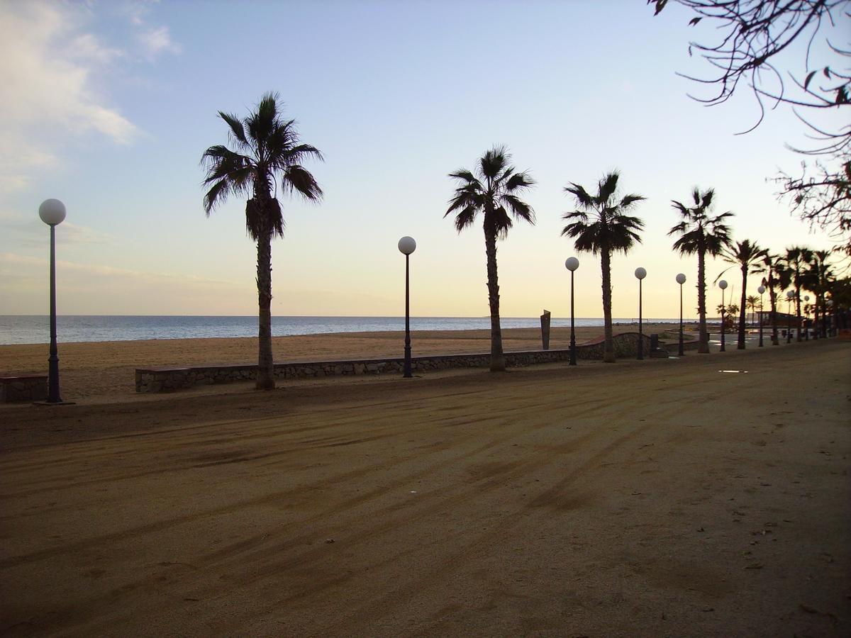 Front Canet Apartment