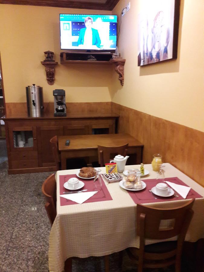 14 Hotel