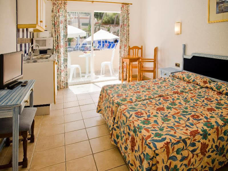 Globales Montemar Cala Llonga (Ibiza)