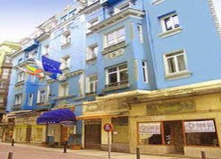 Central Hotel 3*