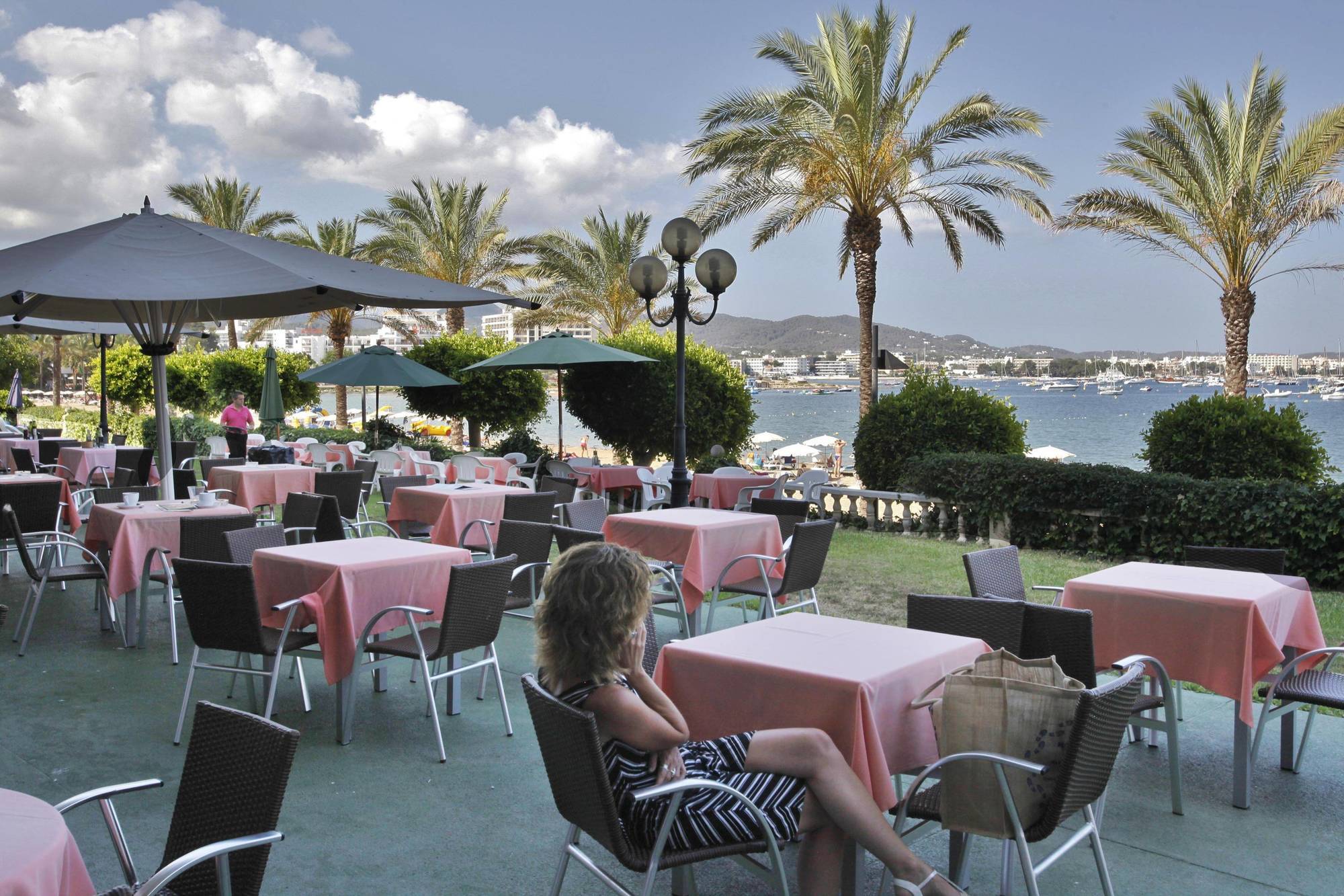 Arenal Hotel 3*