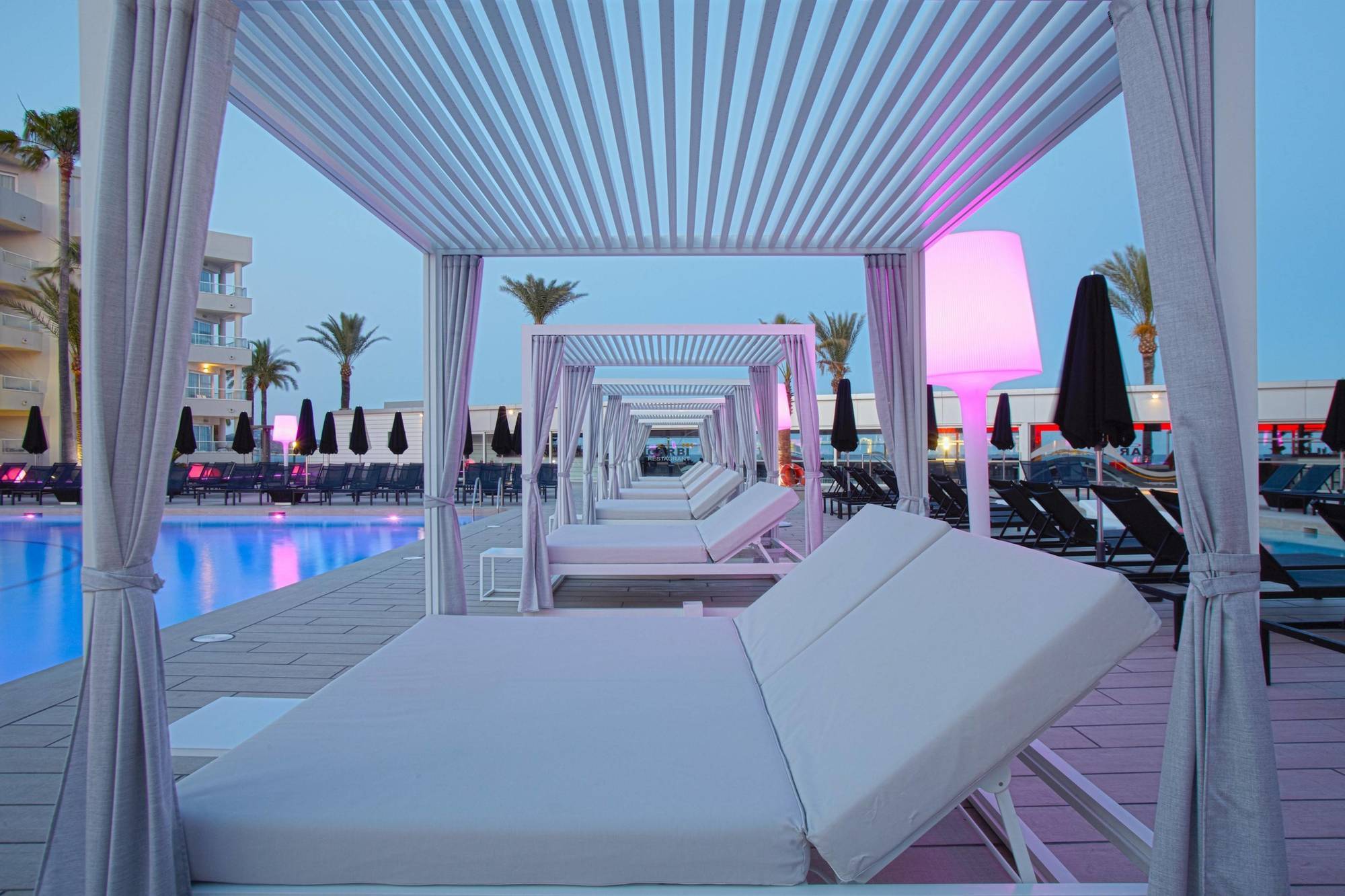 Design Club Garbi Hotel 4*