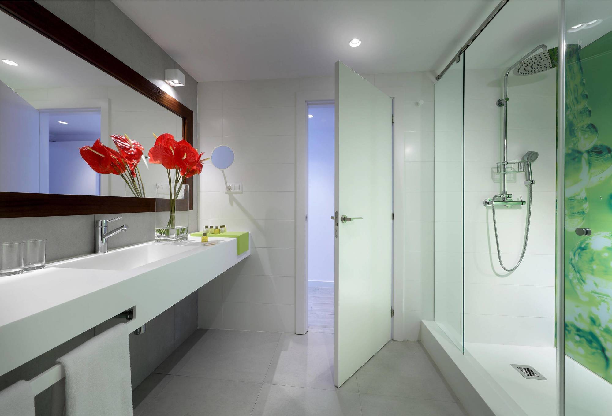 Design Club Garbi Hotel 4*