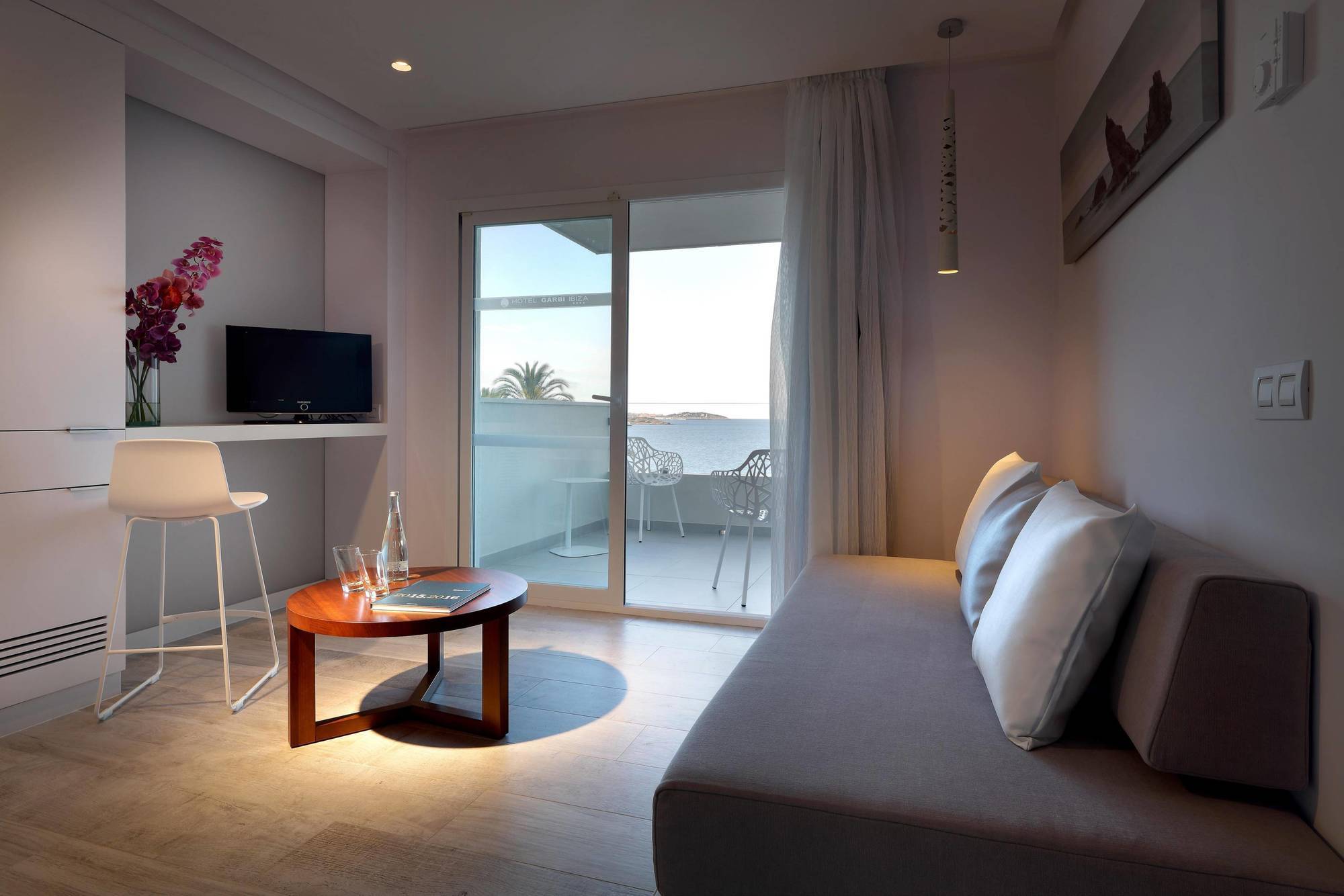 Design Club Garbi Hotel 4*