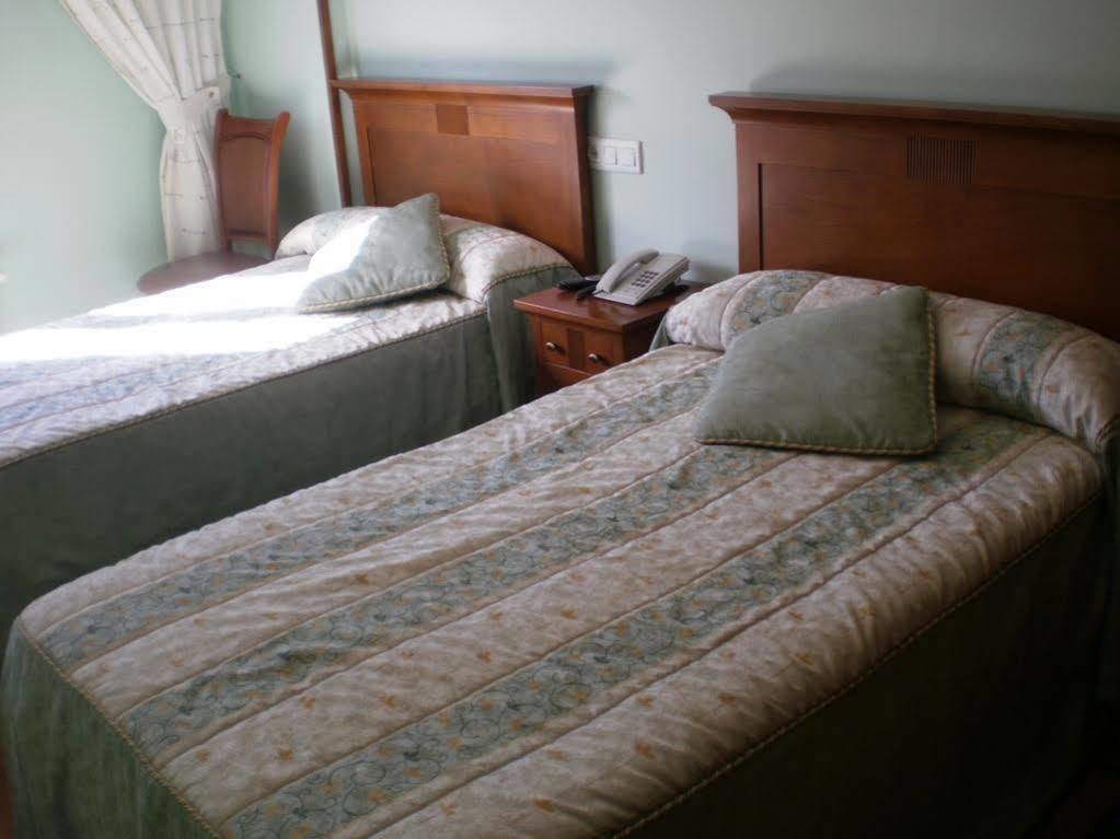 14 Hotel