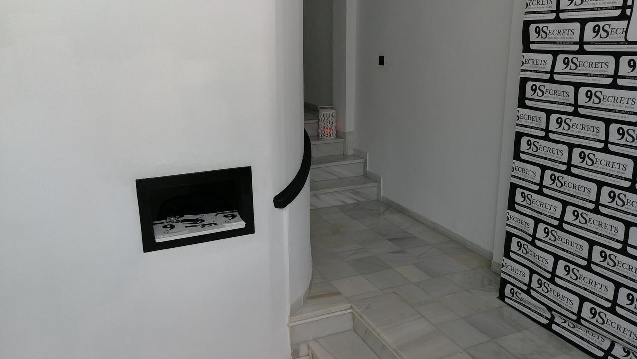 9 Secrets - Adults Only * Granada