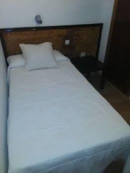 Guest house Hostal Suizo