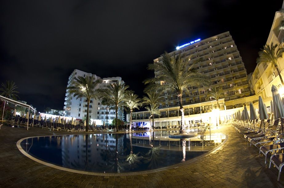 Hotel Cm Castell De Mar 4*