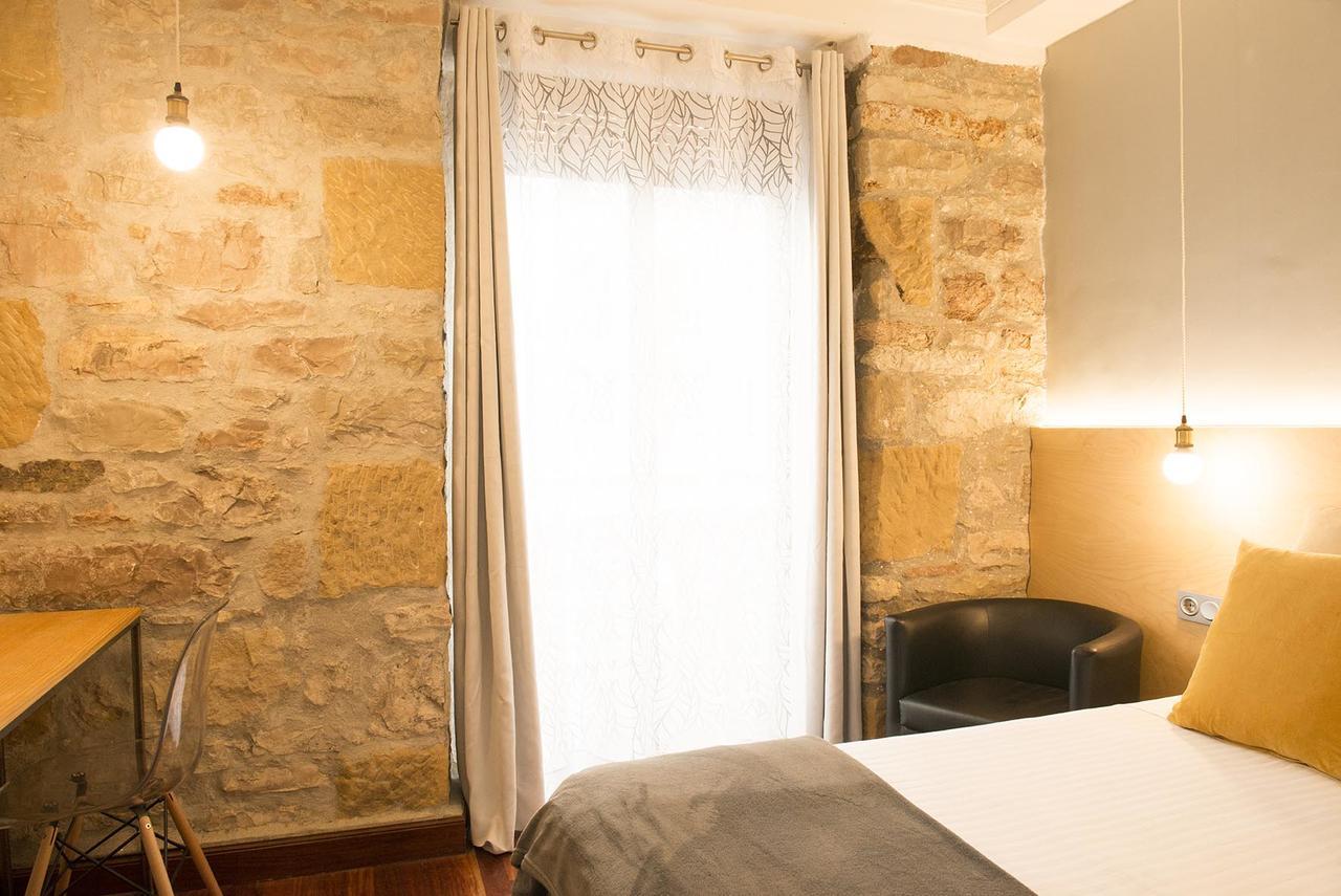 Aia Guest house 2*