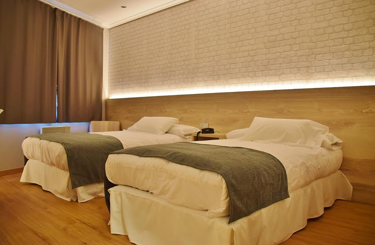 Hotel La Marina Cee