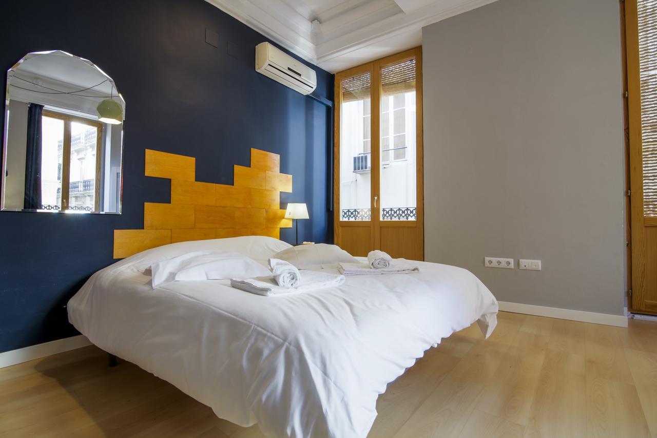 Habitación En Colon * Valencia