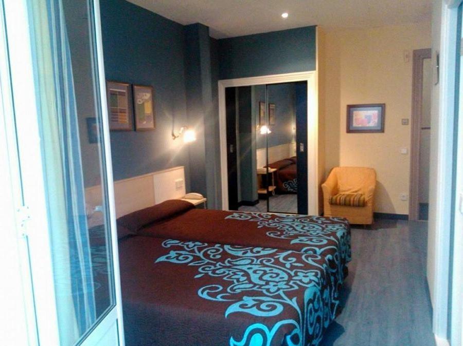 Central Hotel 3*