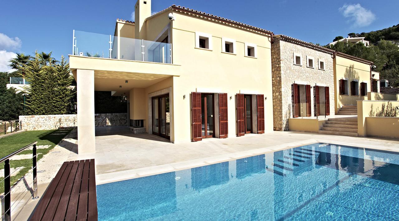Amber By Cap Vermell Estate Villa