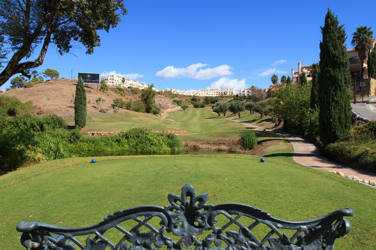 Golf Hills Apartamento *