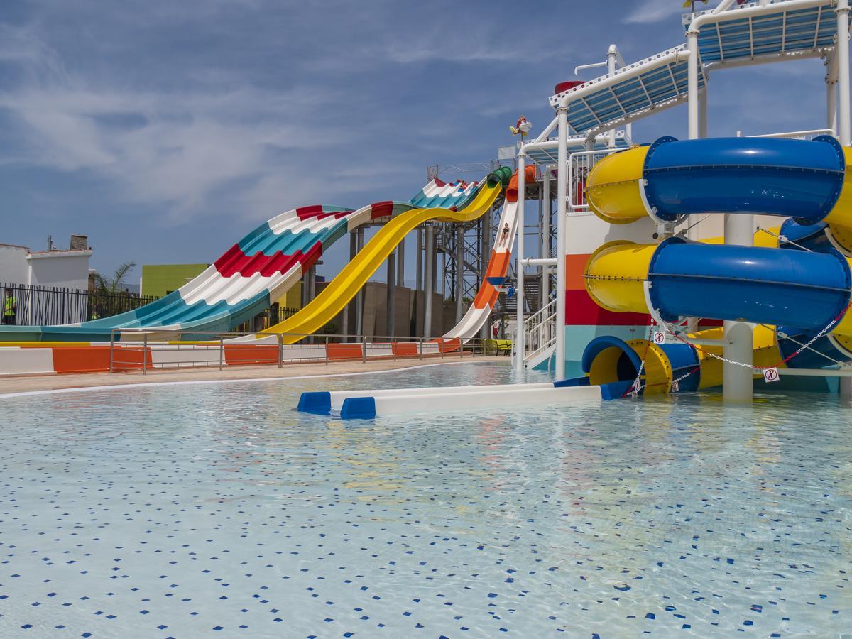 Hotel Golden Taurus Aquapark 4*