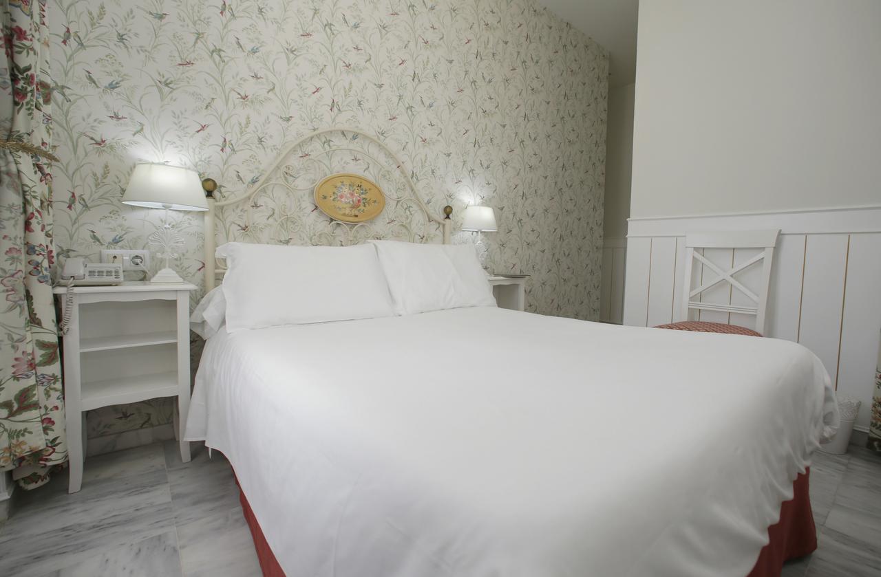 Hotel Basic Puerta De Sevilla