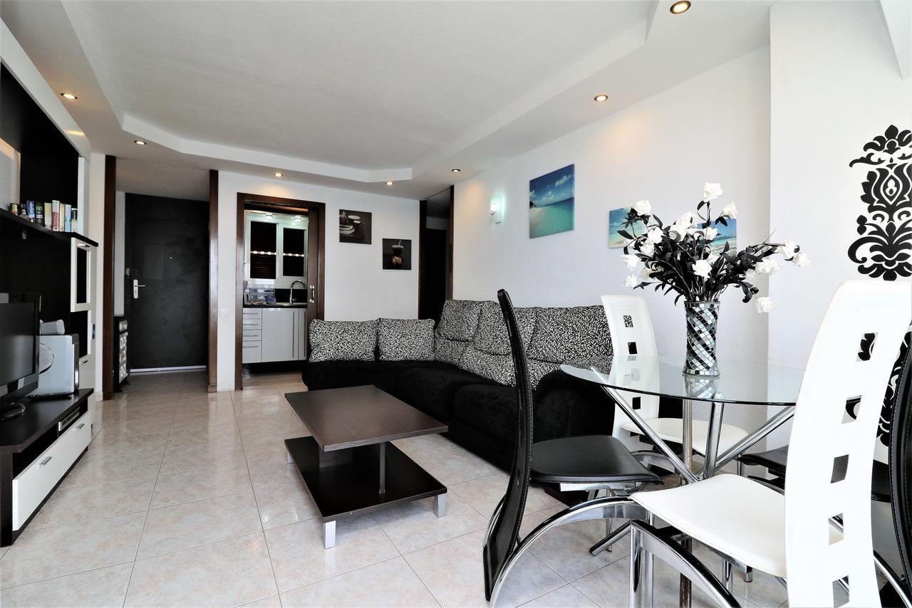 Coblanca 8-72 Apartment *