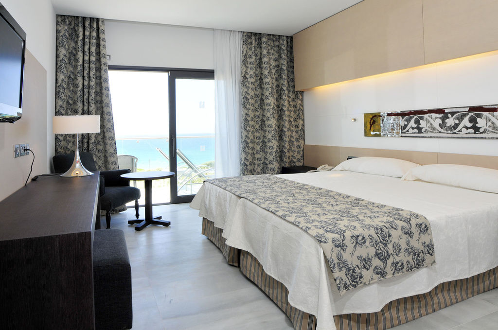 Hotel Hipotels Gran Conil 4*