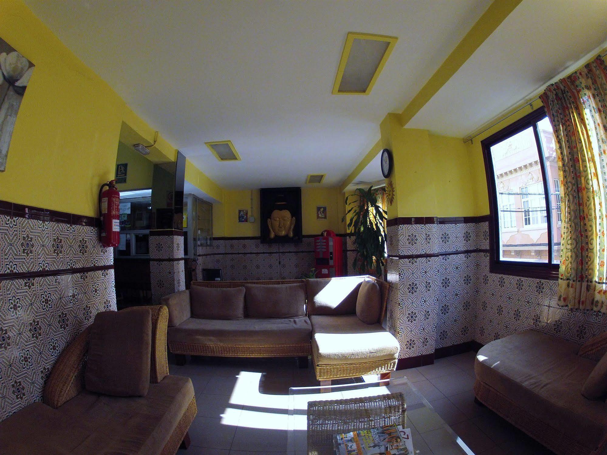 Pensión 7 Soles 2*