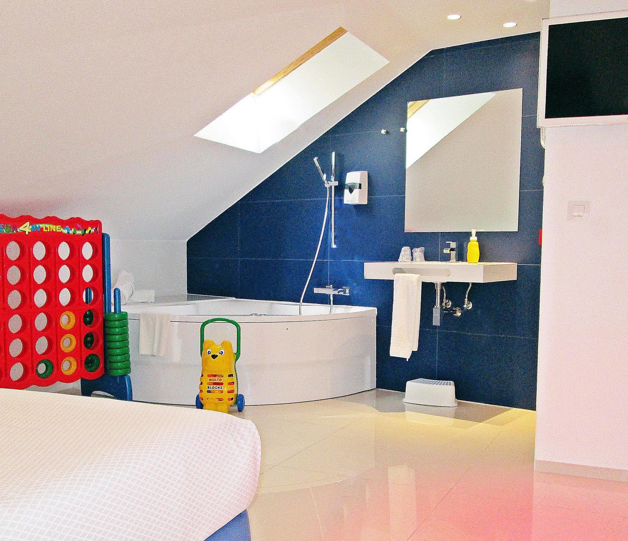 Hotel Del Juguete 4*