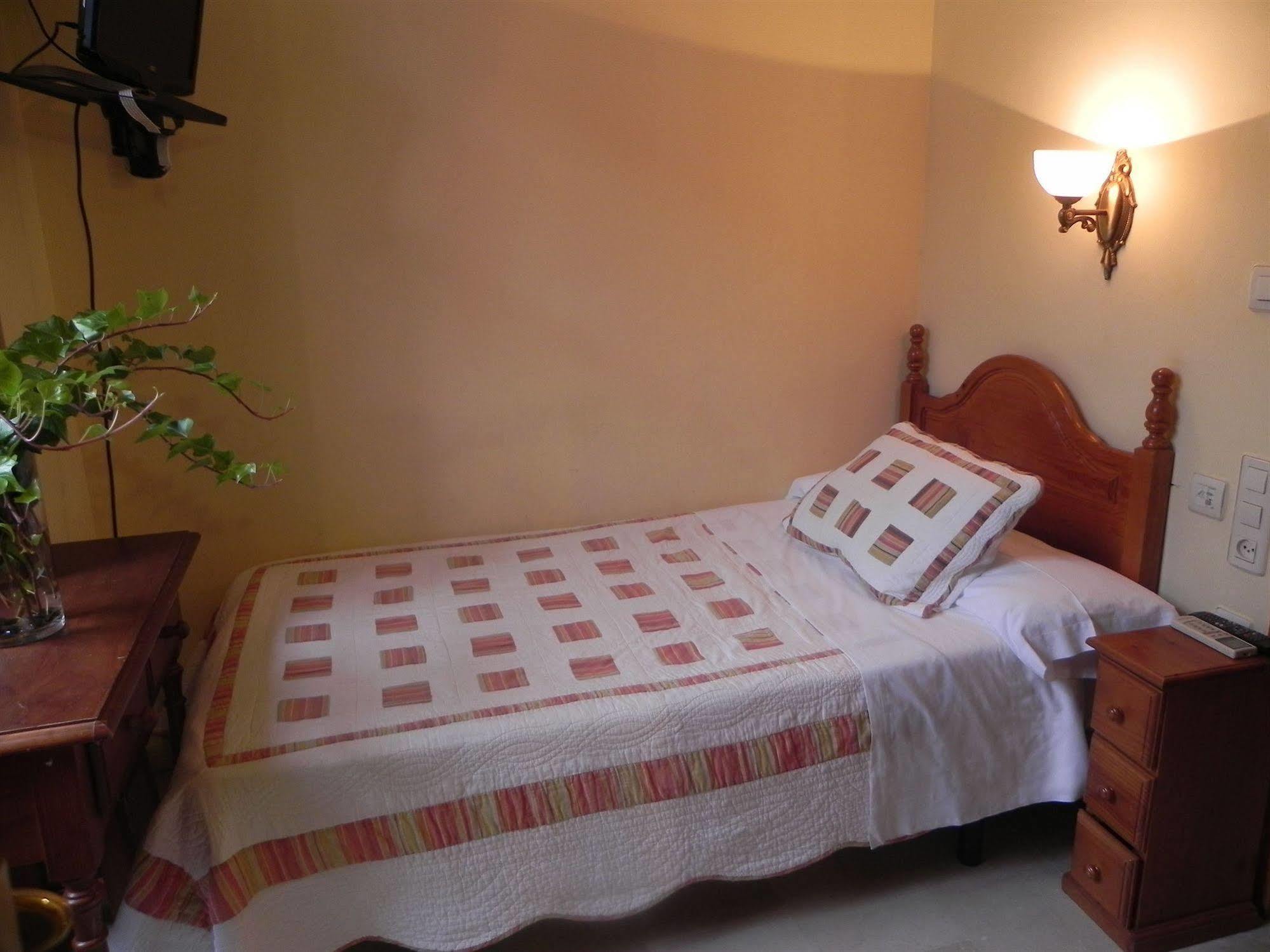 Hostal El Olivo Guest house
