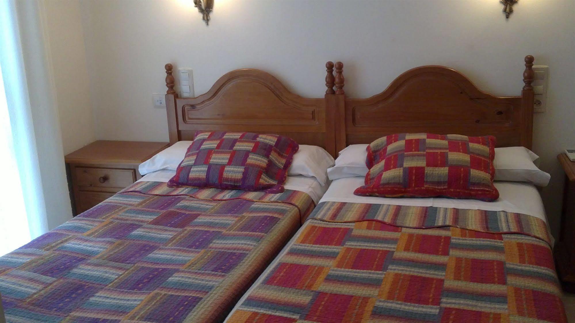 Hostal El Olivo 3* Granada